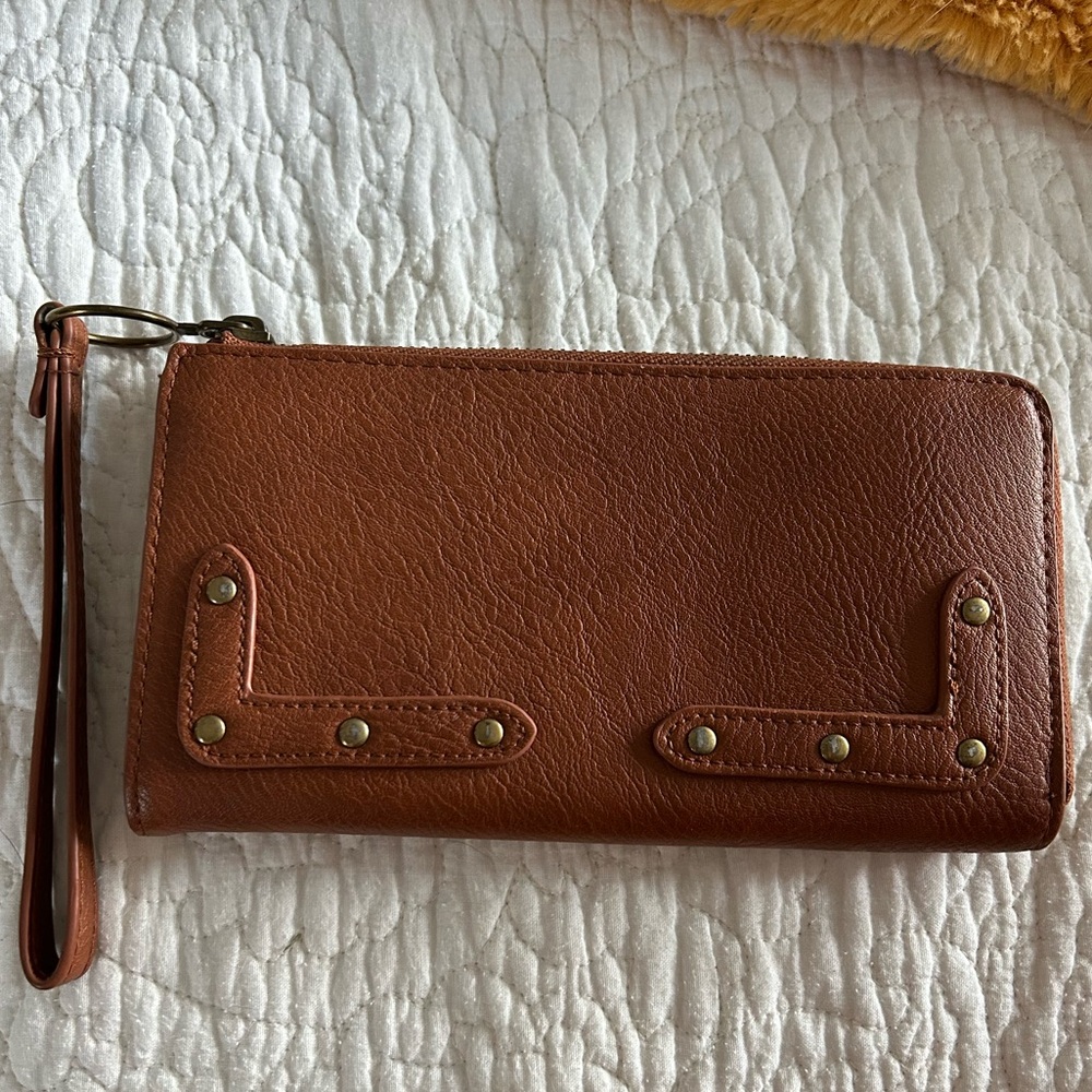 Universal Thread, Wraparound Zip Wallet/Wristlet - image 1